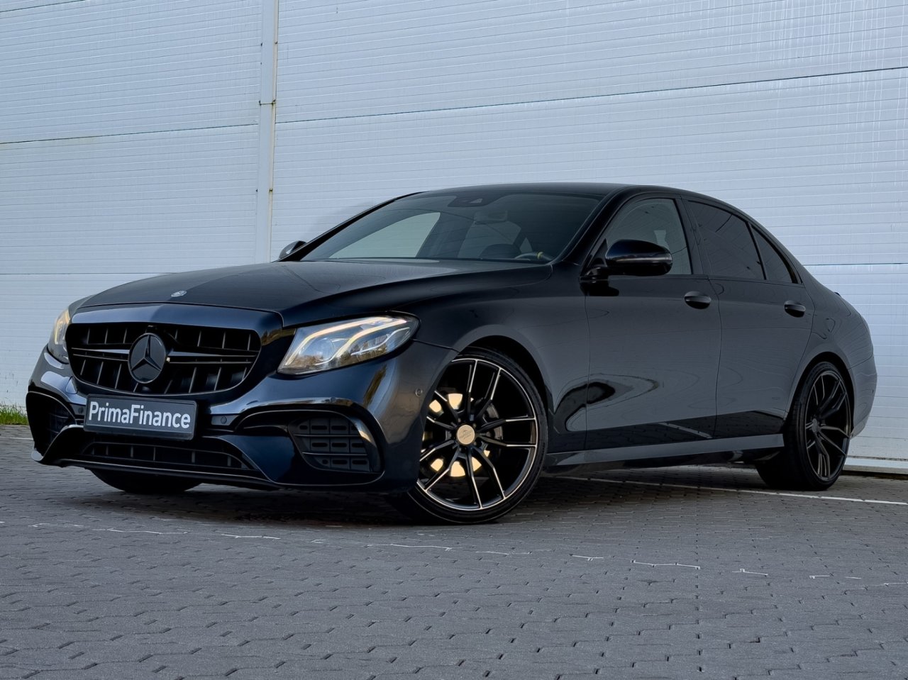 Mercedes-Benz E220