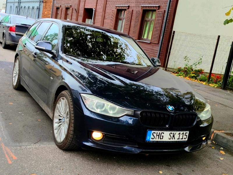 BMW BMW 320 Luxury