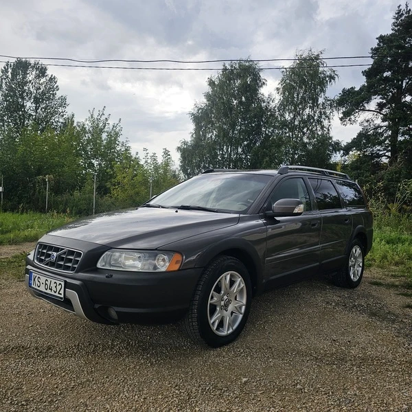 Volvo XC70 LIGHT BROWN